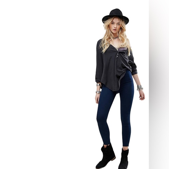 Free People Denim - SOLD. Free People Womens Easy Goes It Casual Leggings Jeans Denim Jeggins